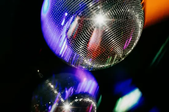 Kule dyskotekowe w klubie gejowskim Why Not