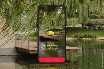 Werbesujet ivie Messe Wien Grätzel Walk - Wasserfläche mit Bäumen und Kunstobjekt