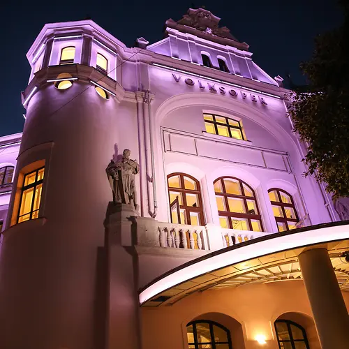 Volksoper Vienna, at night, building from outside